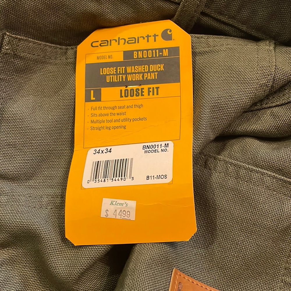 New Men’s green Carhartt Size Large 34 x 34